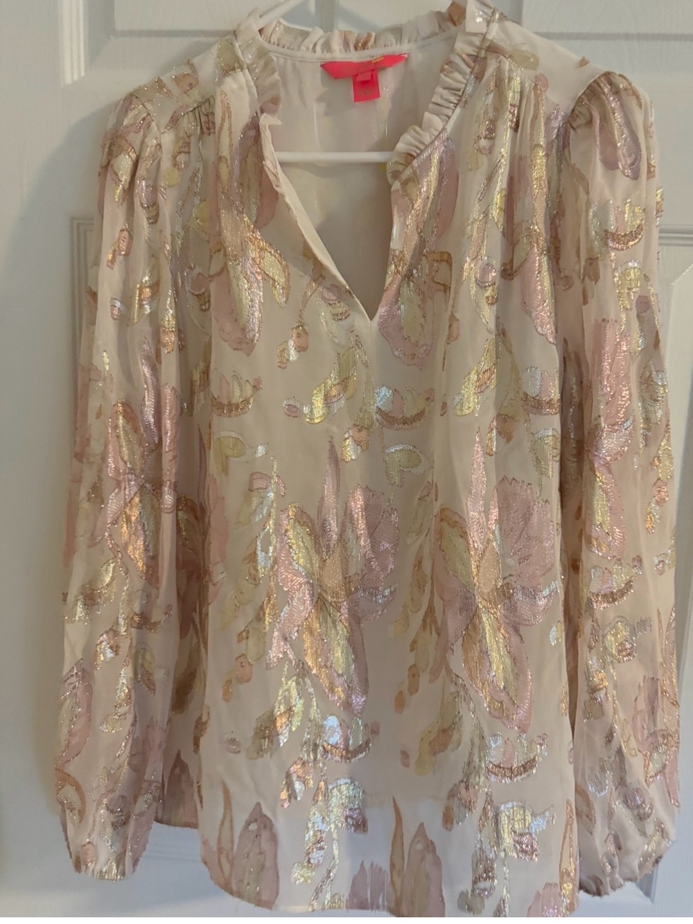 Lilly Pulitzer Giana Silk Top Blouse V-Neck Sparkle Metallic Accents Sz S - Picture 2 of 13